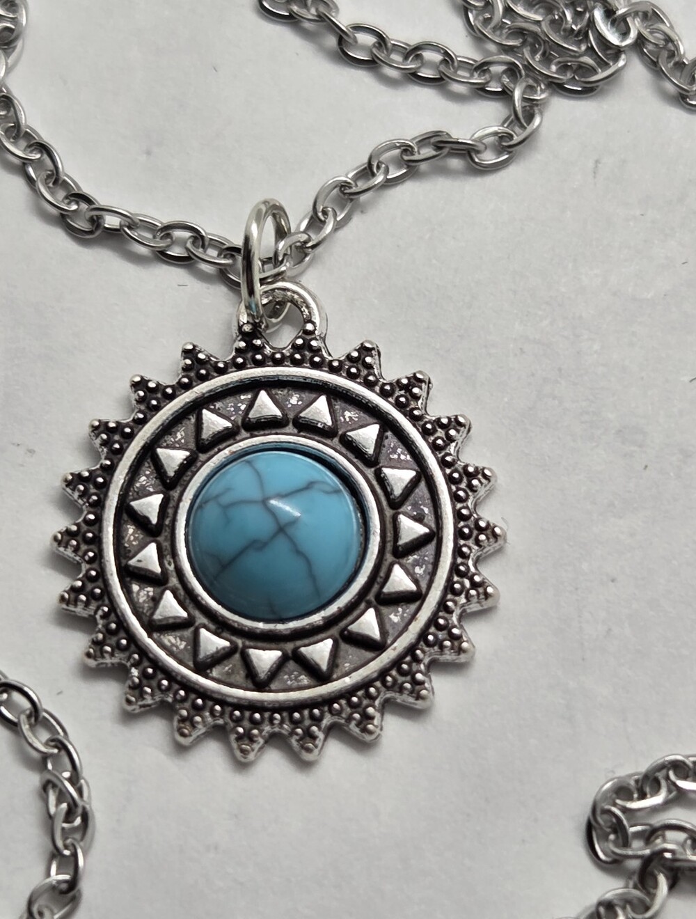 Sunburst Fashion Turquoise Pendant Necklace - Silver Tone
